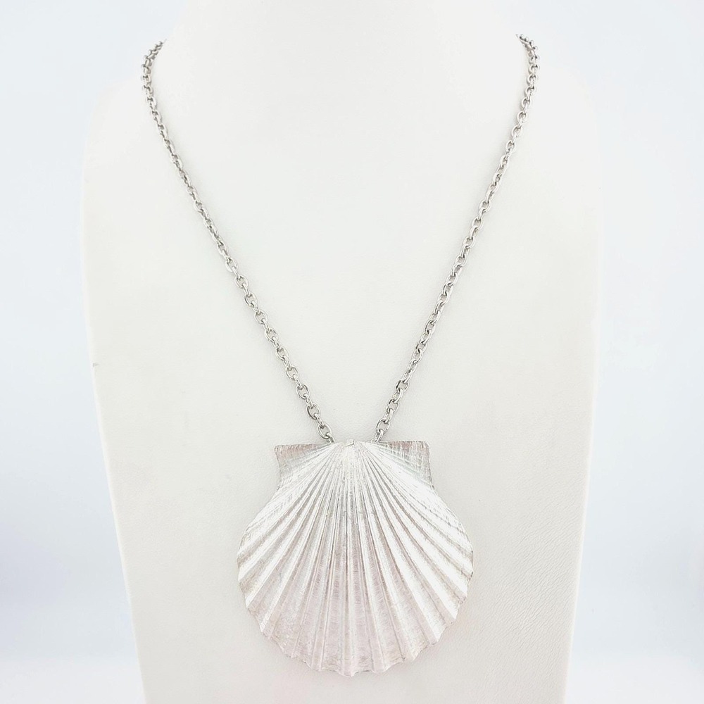 Vtg TRIFARI Sea Shell Necklace Mid-Century Large Scalloped Silver Plate Long 22"